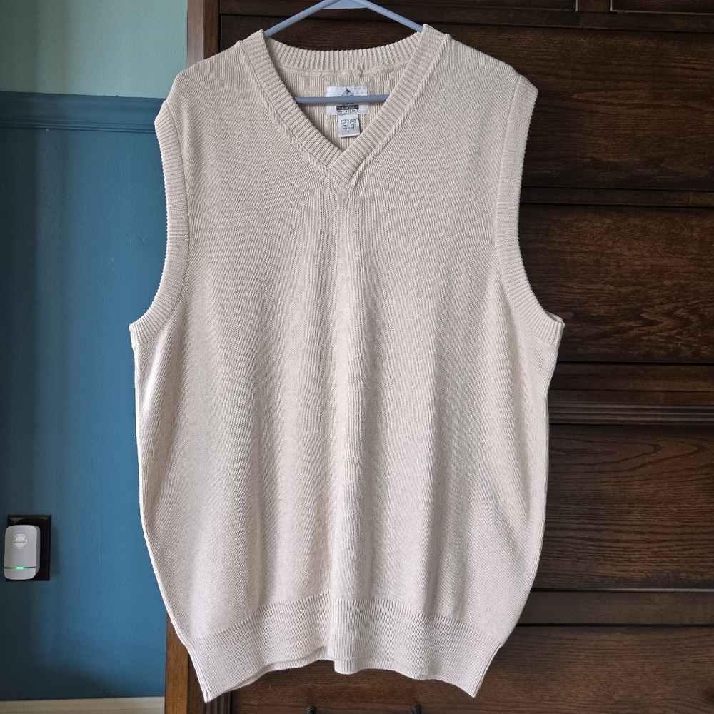 Outdoor World Golf Apparel Cream Sweater Vest Large